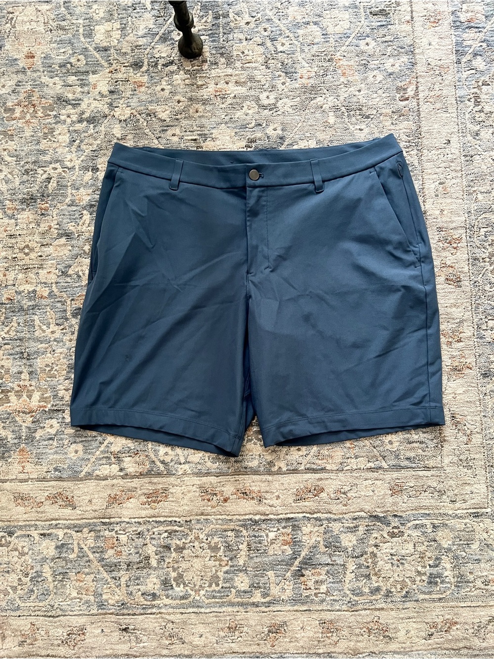 Lululemon Men's ABC Classic-Fit Short 9"
Warpstreme Shorts - Blue Size 38